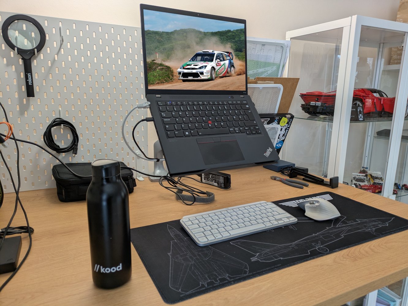 큰 모니터를 포기했더니 오히려 집중력이 올라갔다는 이야기